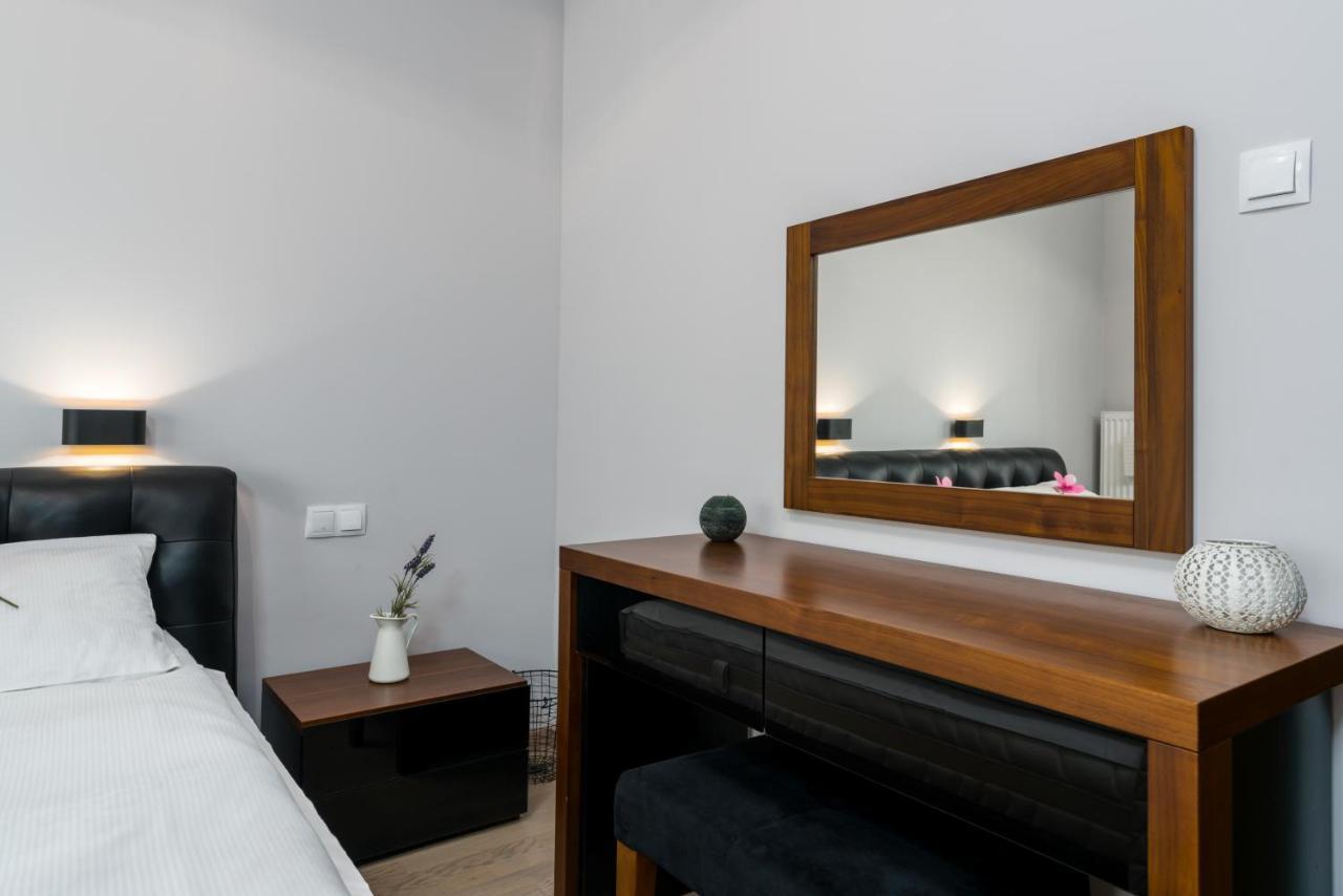 Apartments Poznan Towarowa By Noclegi Renters Dış mekan fotoğraf