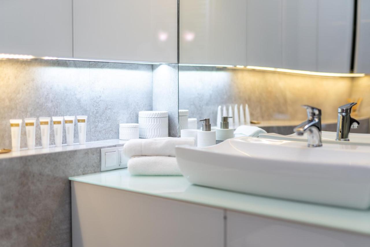Apartments Poznan Towarowa By Noclegi Renters Dış mekan fotoğraf