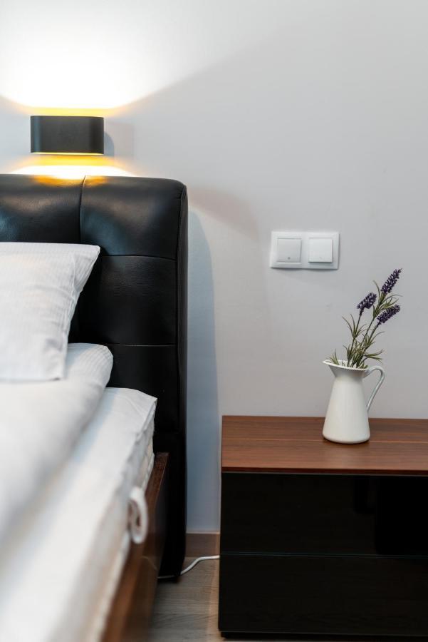 Apartments Poznan Towarowa By Noclegi Renters Dış mekan fotoğraf