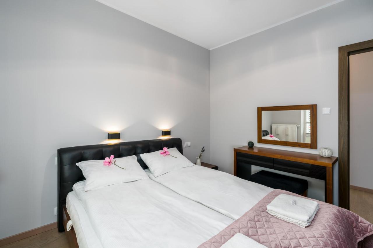 Apartments Poznan Towarowa By Noclegi Renters Dış mekan fotoğraf